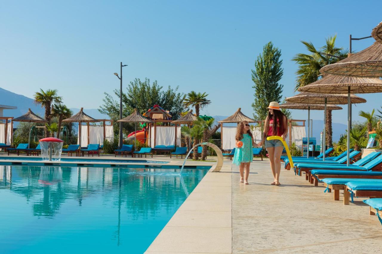 Kraal Hotel Vlorë Eksteriør billede